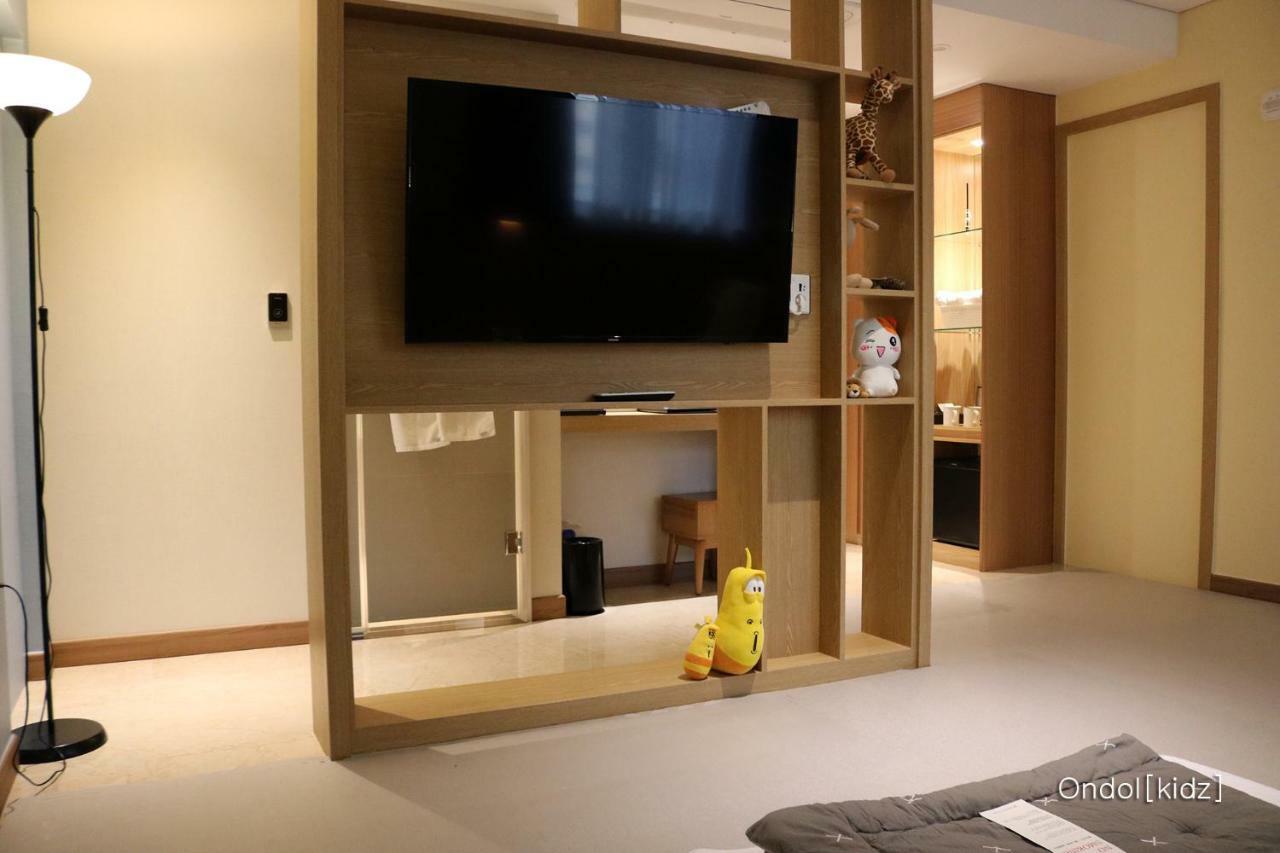 Benikea Hotel Yangsan Exterior photo