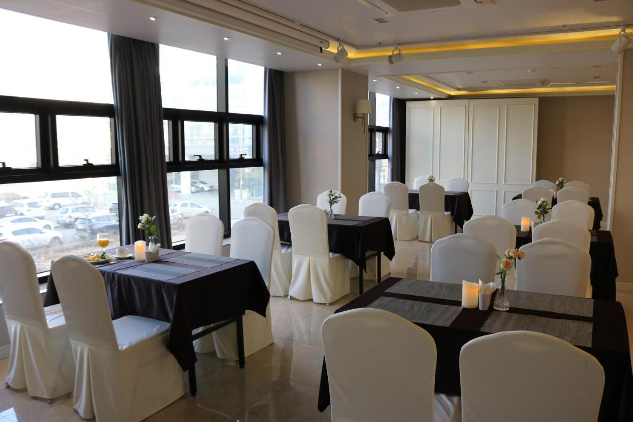 Benikea Hotel Yangsan Exterior photo